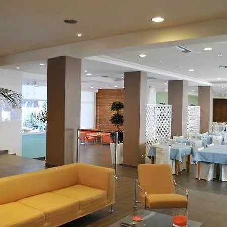 ホテル Dassia Beach Hotel 2*